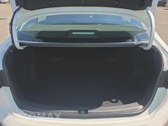 2022 Toyota Corolla LE Sedan – miniatura 19