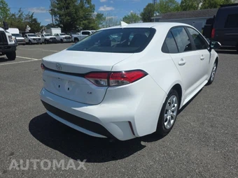 2022 Toyota Corolla LE Sedan – miniatura 4