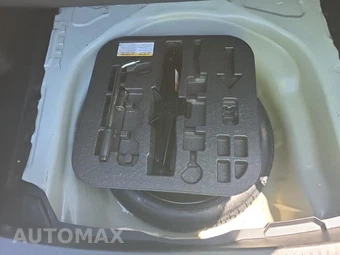 2022 Toyota Corolla LE Sedan – miniatura 7