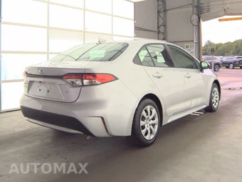 2022 Toyota Corolla LE Sedan – miniatura 4