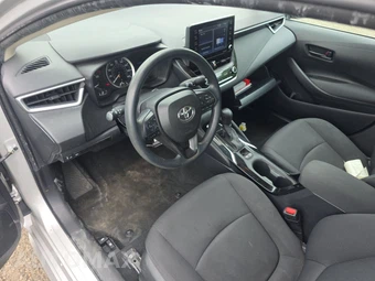 2022 Toyota Corolla LE Sedan – miniatura 7