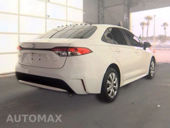2022 Toyota Corolla LE Sedan – miniatura 4