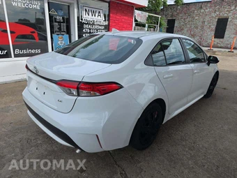 2022 Toyota Corolla LE Sedan - miniatura 3