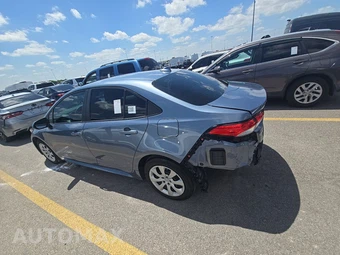 2022 Toyota Corolla LE Sedan - miniatura 6