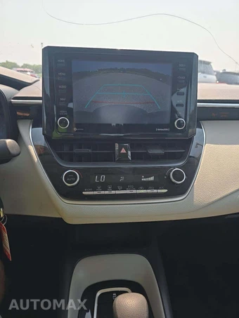 2022 Toyota Corolla LE Sedan - miniatura 7