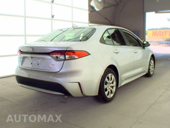 2022 Toyota Corolla LE Sedan - miniatura 4