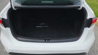 2022 Toyota Corolla LE Sedan - miniatura 12