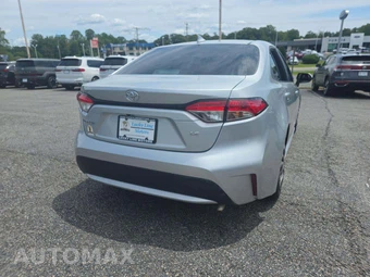 2022 Toyota Corolla LE Sedan - miniatura 3