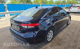 2022 Toyota Corolla LE Sedan - miniatura 4