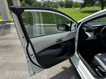 2022 Toyota Corolla LE Sedan - miniatura 12
