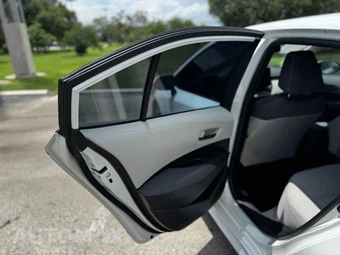 2022 Toyota Corolla LE Sedan - miniatura 14