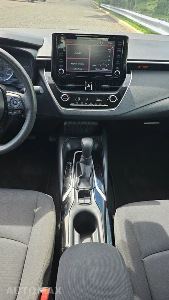 2022 Toyota Corolla LE Sedan - miniatura 13