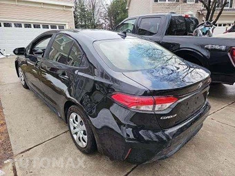 2022 Toyota Corolla LE Sedan – miniatura 3