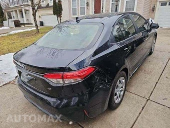 2022 Toyota Corolla LE Sedan – miniatura 4