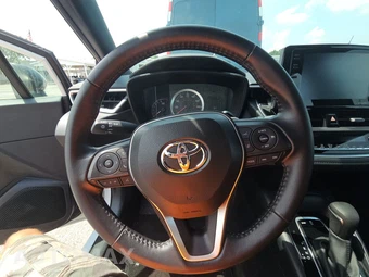2022 Toyota Corolla SE Nightshade Edition Sedan - miniatura 10