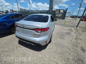 2022 Toyota Corolla SE Sedan – miniatura 3