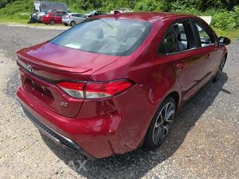 2022 Toyota Corolla SE Sedan - miniatura 3