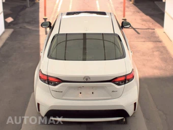 2022 Toyota Corolla XLE Sedan - miniatura 5