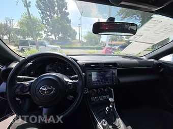 2022 Toyota GR86 - miniatura 11