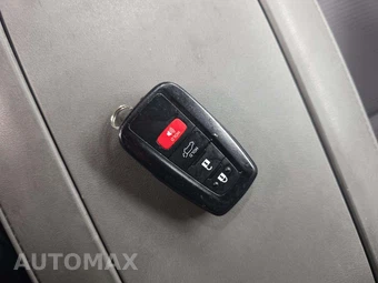 2022 Toyota Highlander Hybrid LE - miniatura 8
