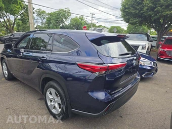 2022 Toyota Highlander Hybrid LE - miniatura 2