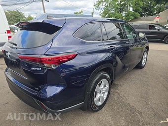 2022 Toyota Highlander Hybrid LE - miniatura 3
