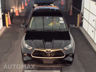 2022 Toyota Highlander Hybrid LE - miniatura 2