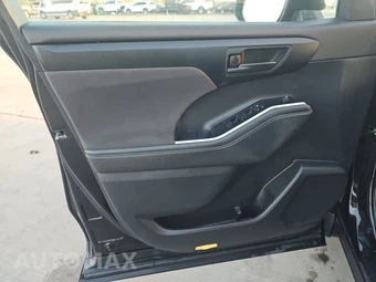 2022 Toyota Highlander Hybrid LE - miniatura 9