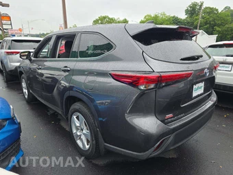 2022 Toyota Highlander Hybrid LE - miniatura 2