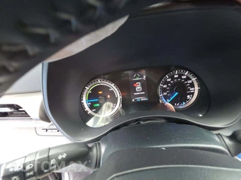 2022 Toyota Highlander Hybrid LE - miniatura 9