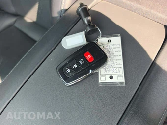 2022 Toyota Highlander Hybrid Limited - miniatura 8