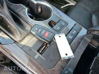 2022 Toyota Highlander Hybrid Platinum - miniatura 8