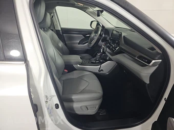 2022 Toyota Highlander Hybrid XLE - miniatura 8