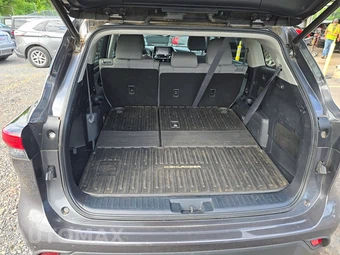 2022 Toyota Highlander LE - miniatura 16
