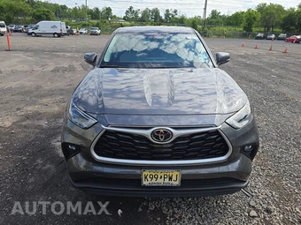 2022 Toyota Highlander LE - miniatura 2