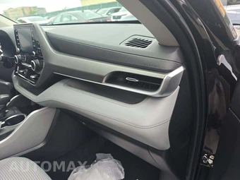 2022 Toyota Highlander LE - miniatura 20