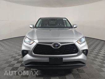 2022 Toyota Highlander LE - miniatura 2