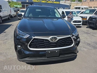 2022 Toyota Highlander LE – miniatura 2