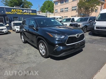 2022 Toyota Highlander LE – miniatura 3