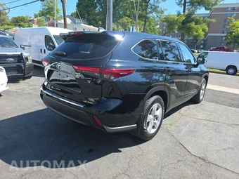 2022 Toyota Highlander LE – miniatura 4