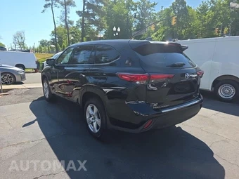 2022 Toyota Highlander LE – miniatura 6