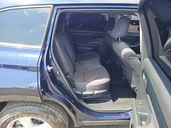 2022 Toyota Highlander LE - miniatura 14