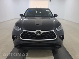 2022 Toyota Highlander LE - miniatura 2