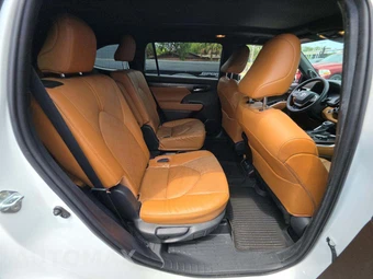 2022 Toyota Highlander Platinum - miniatura 17