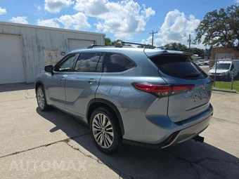 2022 Toyota Highlander Platinum - miniatura 2