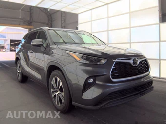 2022 Toyota Highlander XLE - miniatura 3
