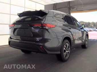 2022 Toyota Highlander XLE - miniatura 4