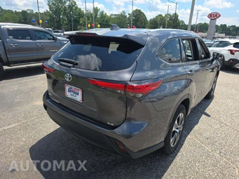 2022 Toyota Highlander XLE - miniatura 3