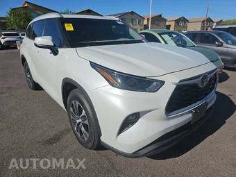 2022 Toyota Highlander XLE - miniatura 3