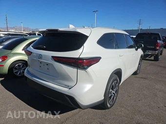 2022 Toyota Highlander XLE - miniatura 4